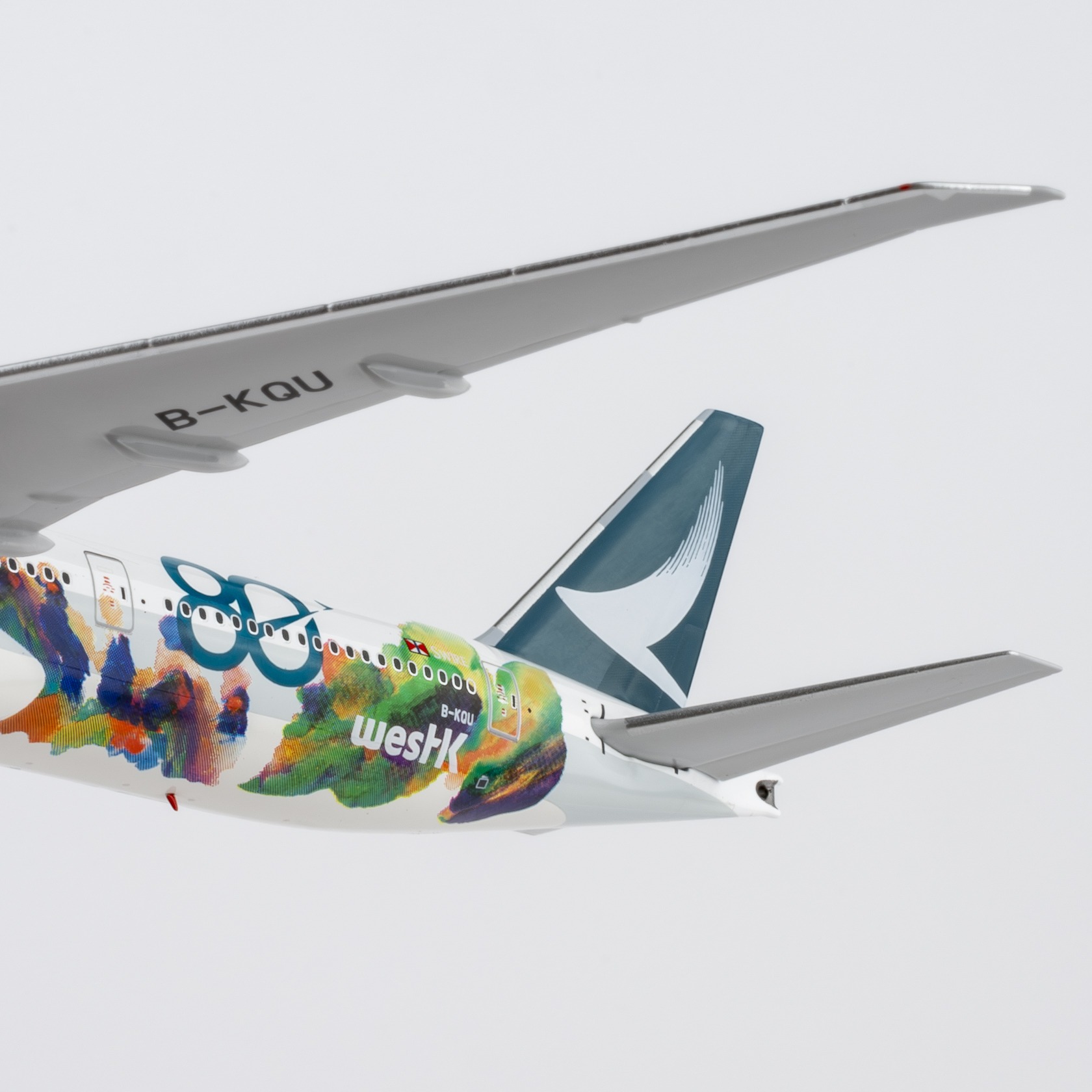 NG Models 1:400 Cathay Pacific Airways B-KQU Boeing 777-300 - Image 9