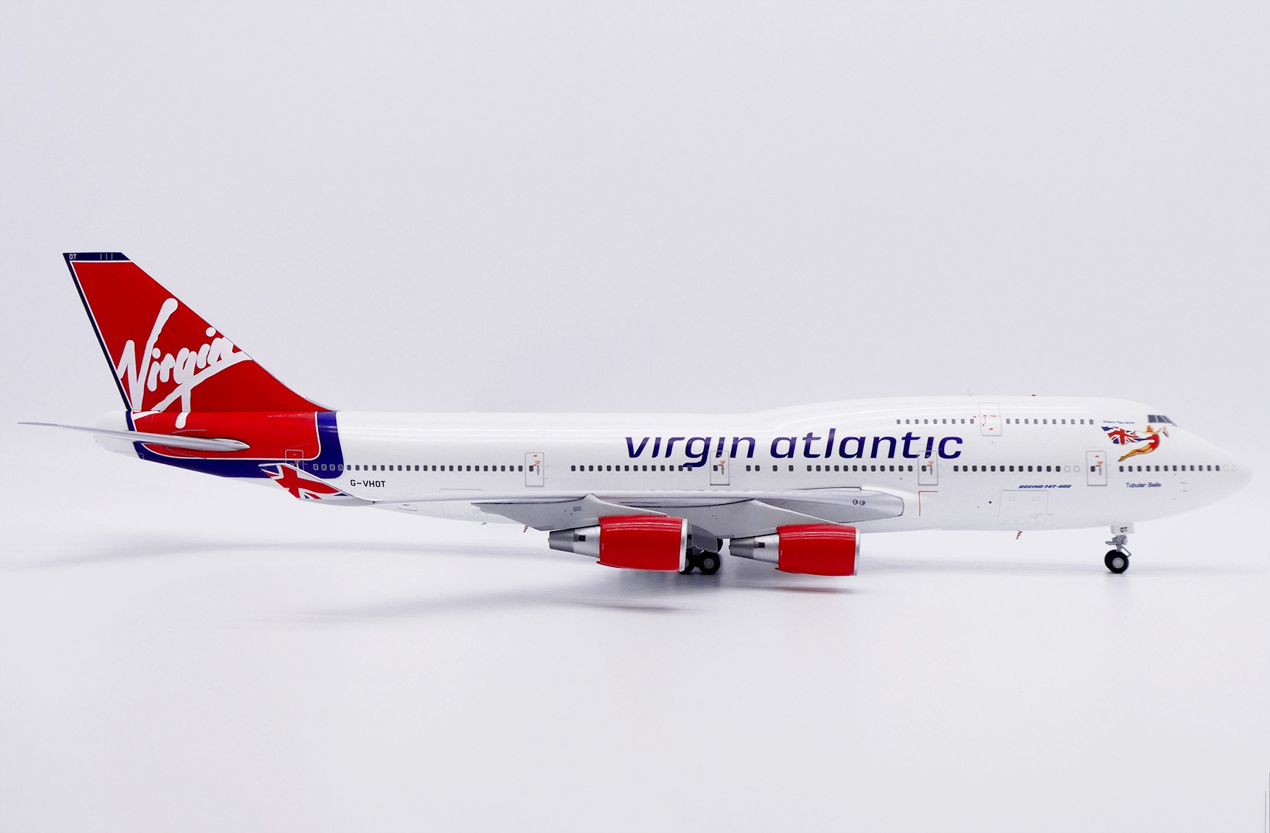 JC Wings 1:200 Virgin Atlantic Airways G-VHOT Boeing 747-400 - Image 2