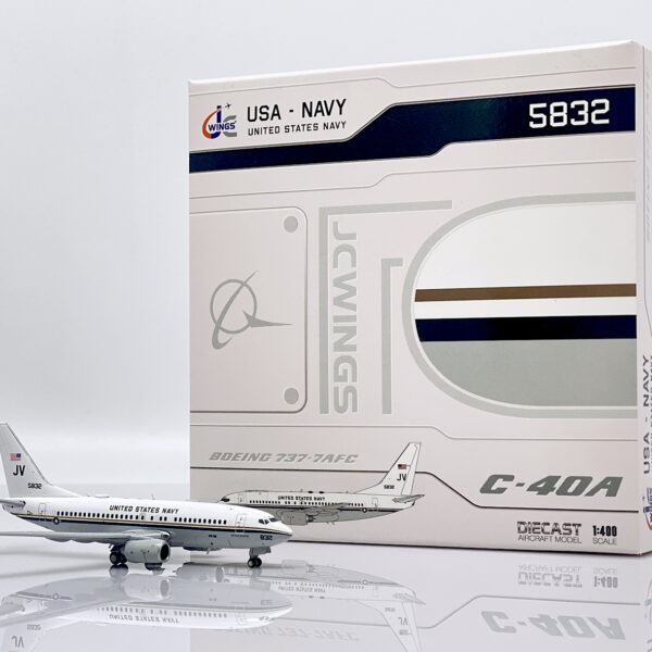 JC Wings 1:400 United States Navy 165832 Boeing 737-700 / C-40A