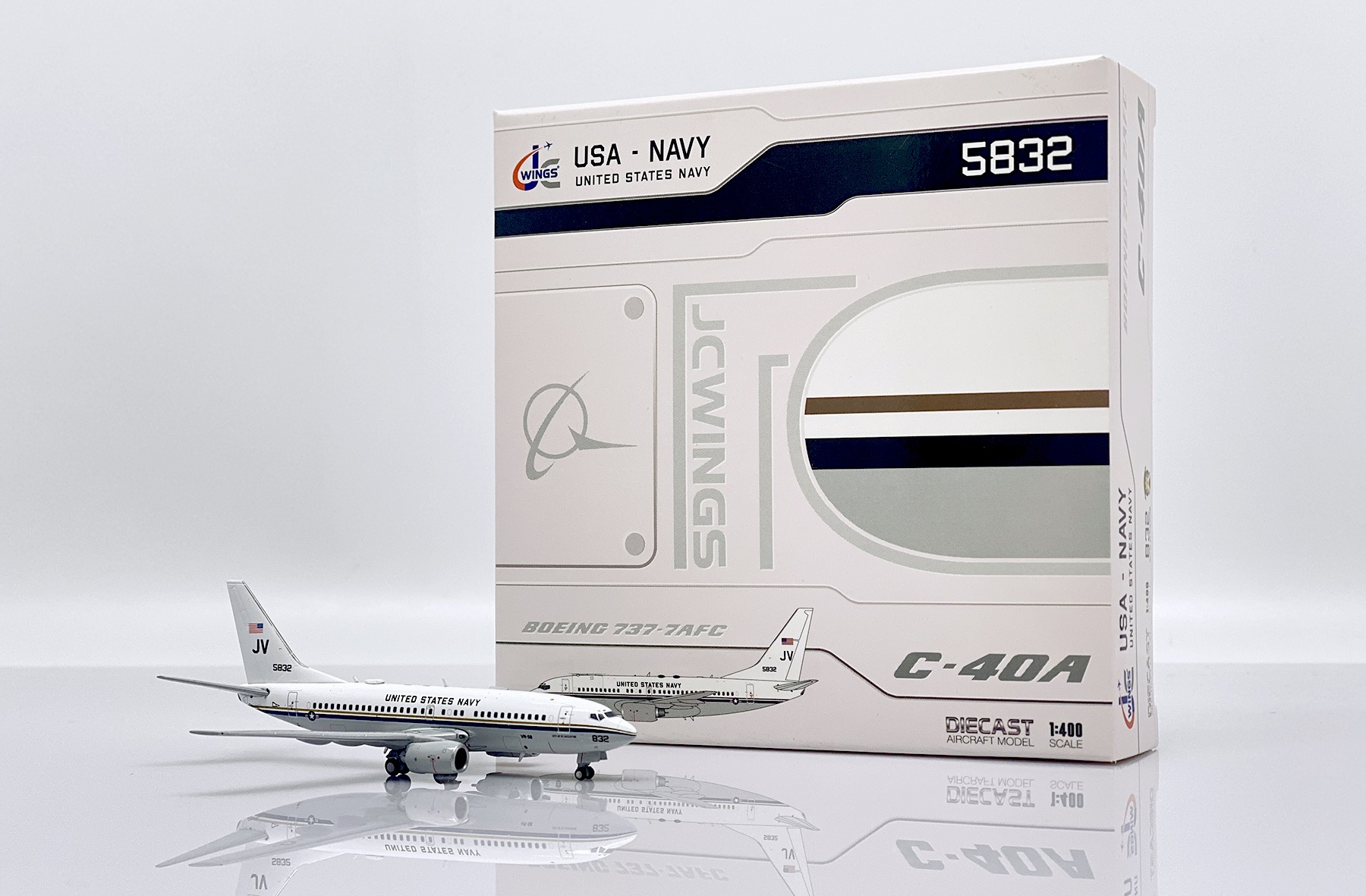 JC Wings 1:400 United States Navy 165832 Boeing 737-700 / C-40A