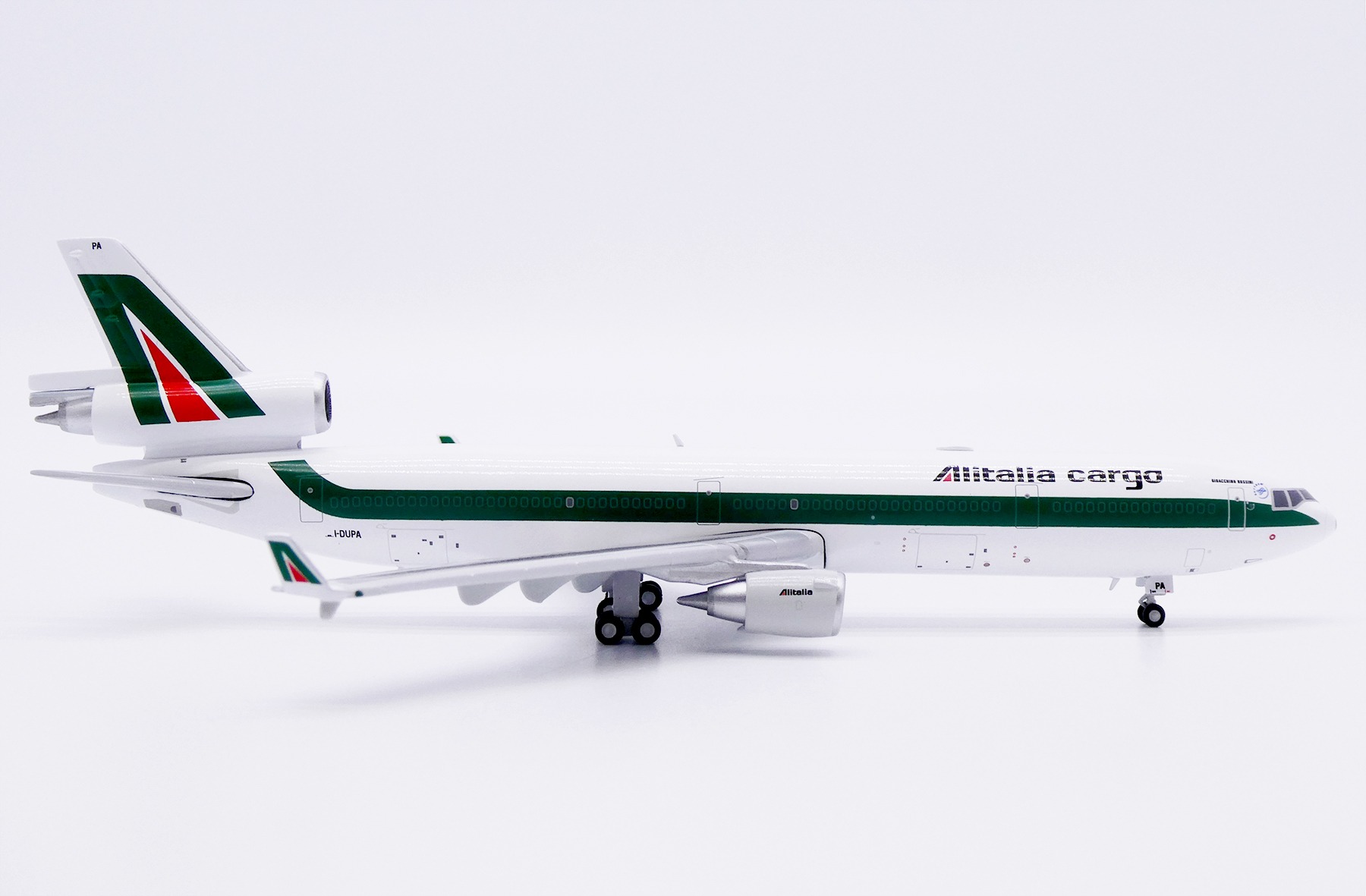 JC Wings 1:400 Alitalia Cargo I-DUPA McDonnell Douglas MD-11F - Image 2