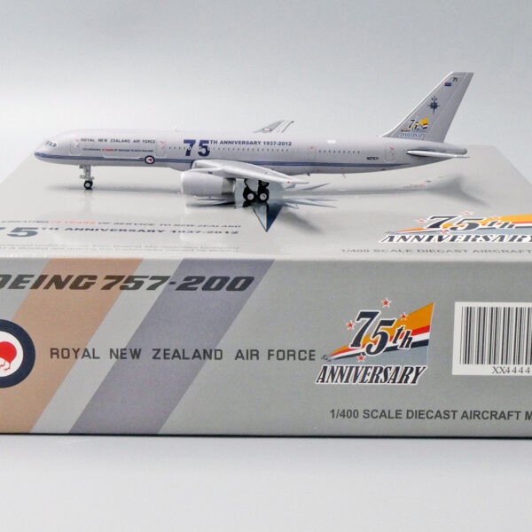 JC Wings 1:400 Royal New Zealand Air Force NZ7571 Boeing 757-200