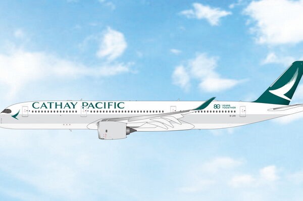 Phoenix 1:400 Cathay Pacific Airways B-LRV Airbus A350-900 *** PRE-ORDER - DUE DECEMBER 26 / JANUARY 2027 ***