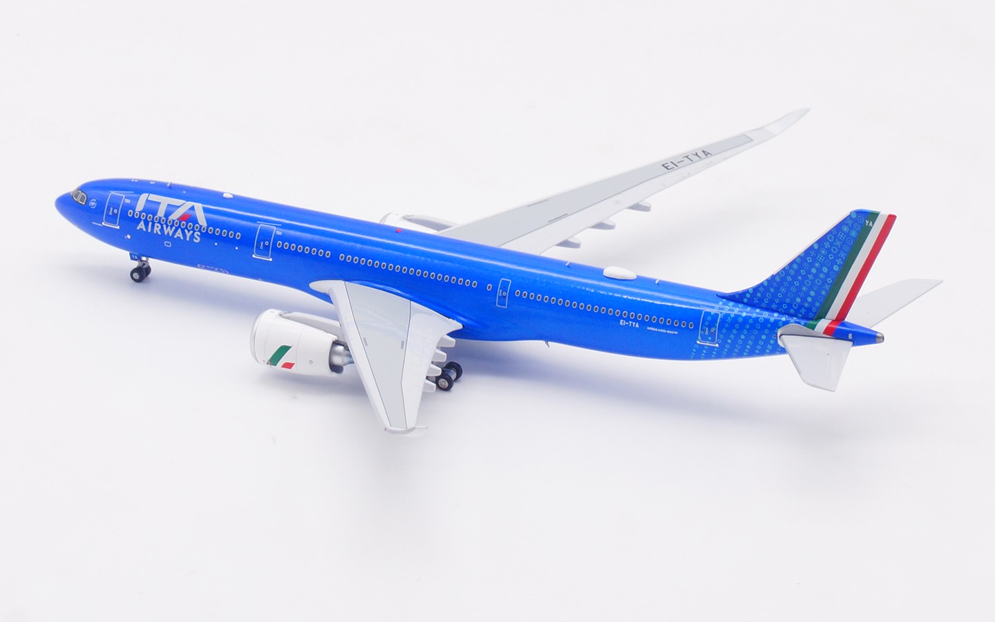 Aviation 400 1:400 ITA Airways EI-TYA Airbus A330-900 - Image 2