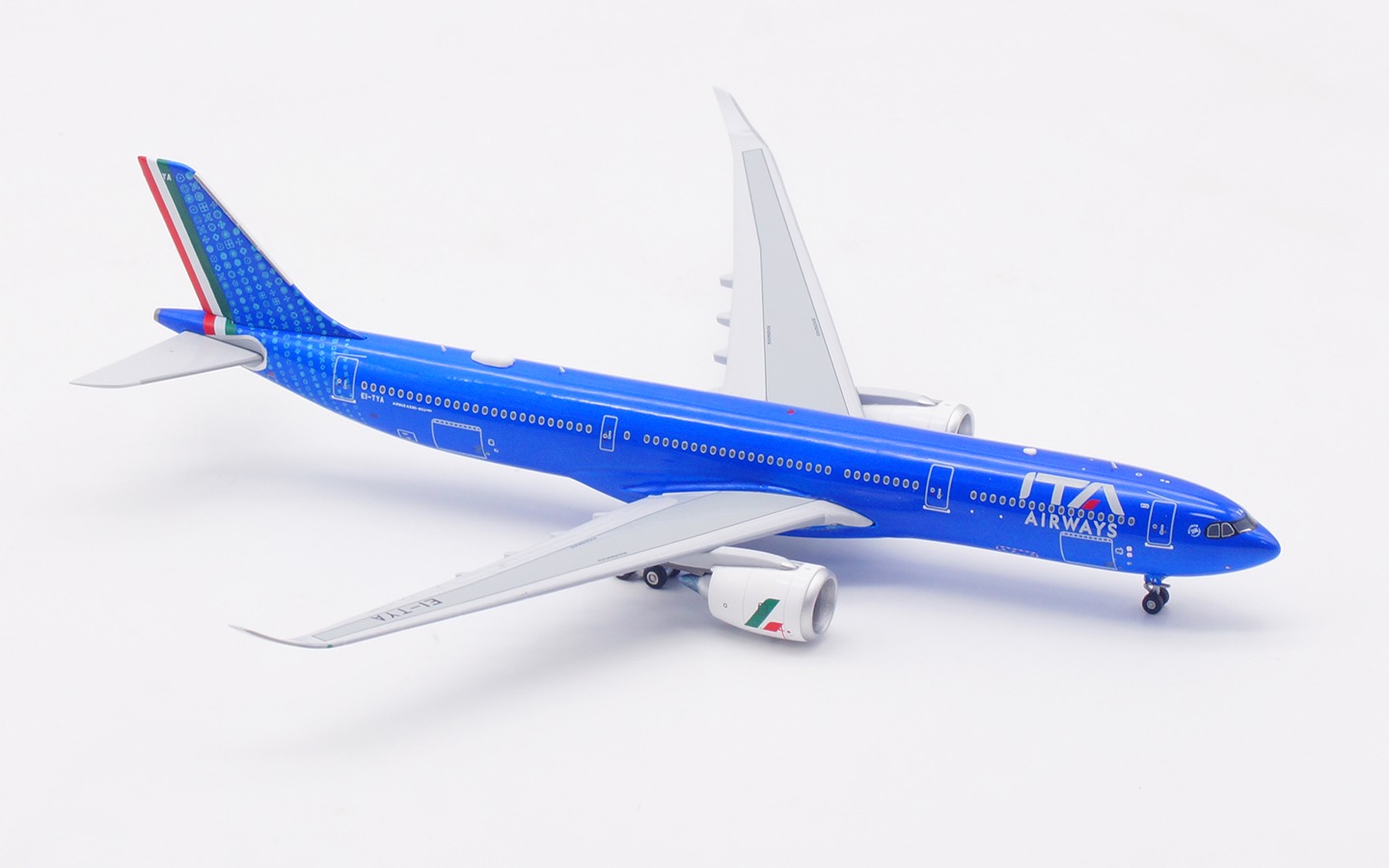 Aviation 400 1:400 ITA Airways EI-TYA Airbus A330-900 - Image 3