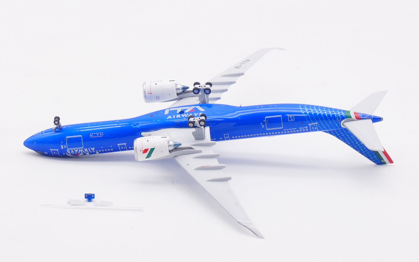 Aviation 400 1:400 ITA Airways EI-TYA Airbus A330-900 - Image 6