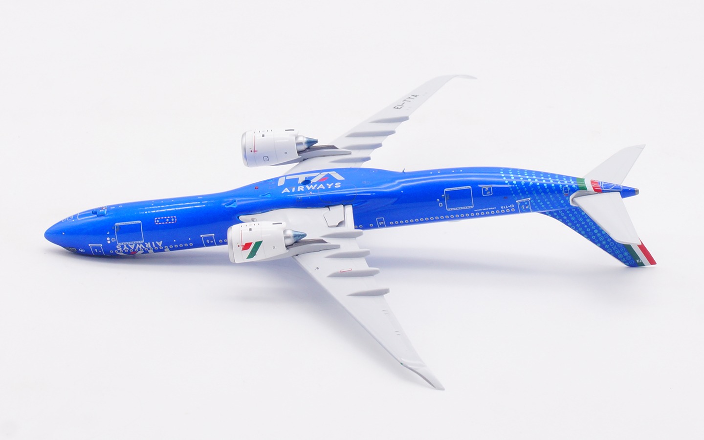 Aviation 400 1:400 ITA Airways EI-TYA Airbus A330-900 - Image 7