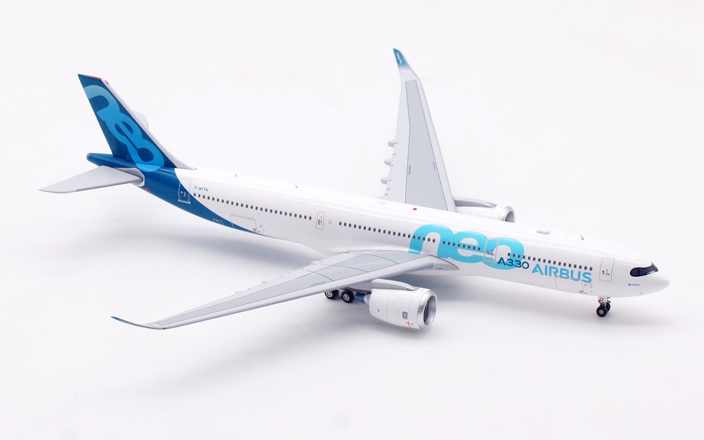 Aviation 400 1:400 Airbus Industries F-WTTN Airbus A330-900 - Image 3