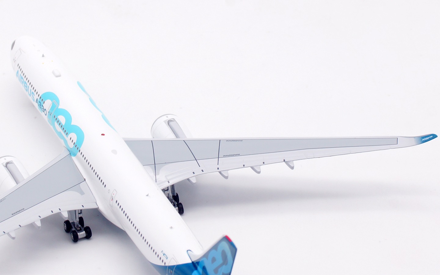 Aviation 400 1:400 Airbus Industries F-WTTN Airbus A330-900 - Image 5