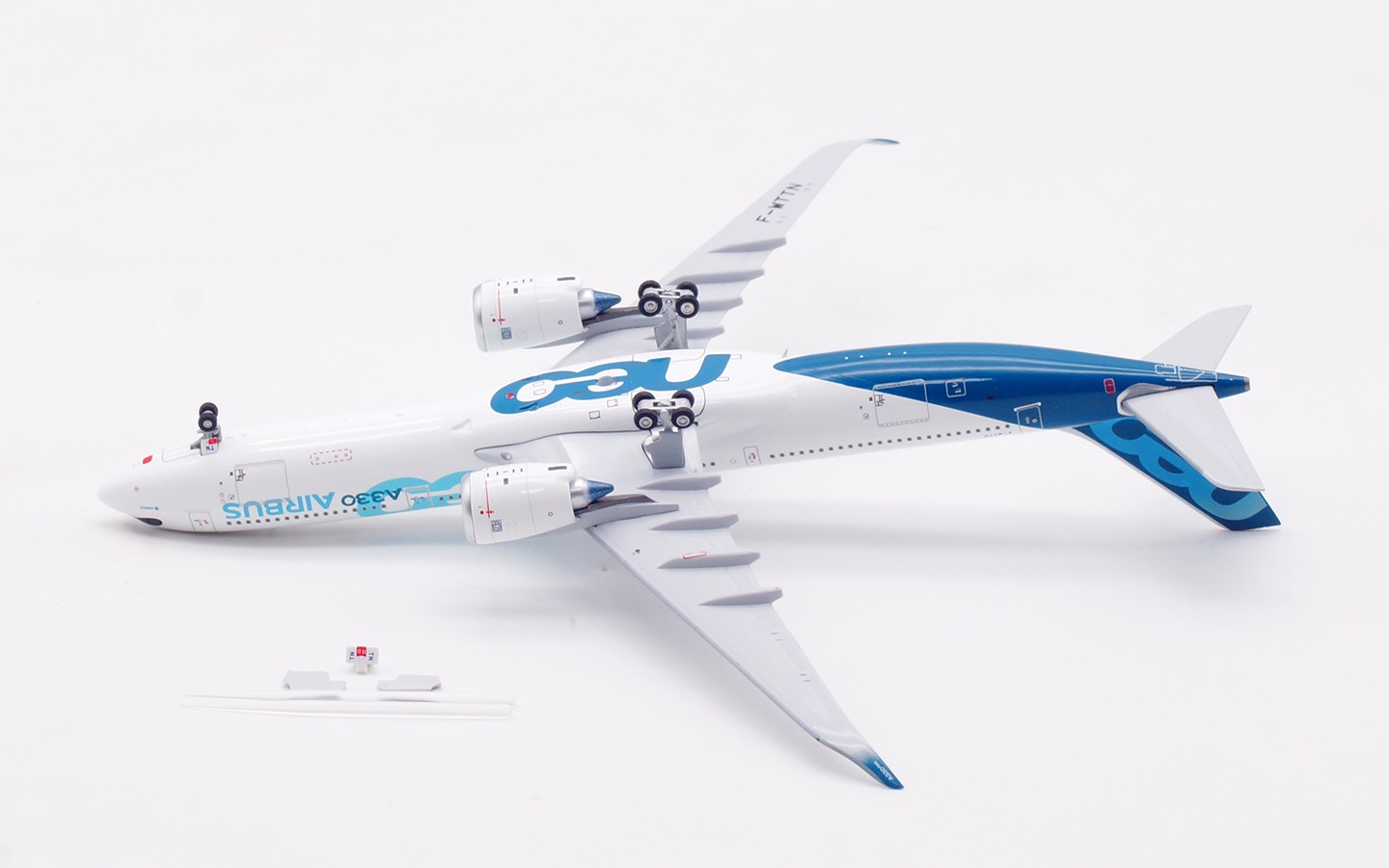 Aviation 400 1:400 Airbus Industries F-WTTN Airbus A330-900 - Image 6