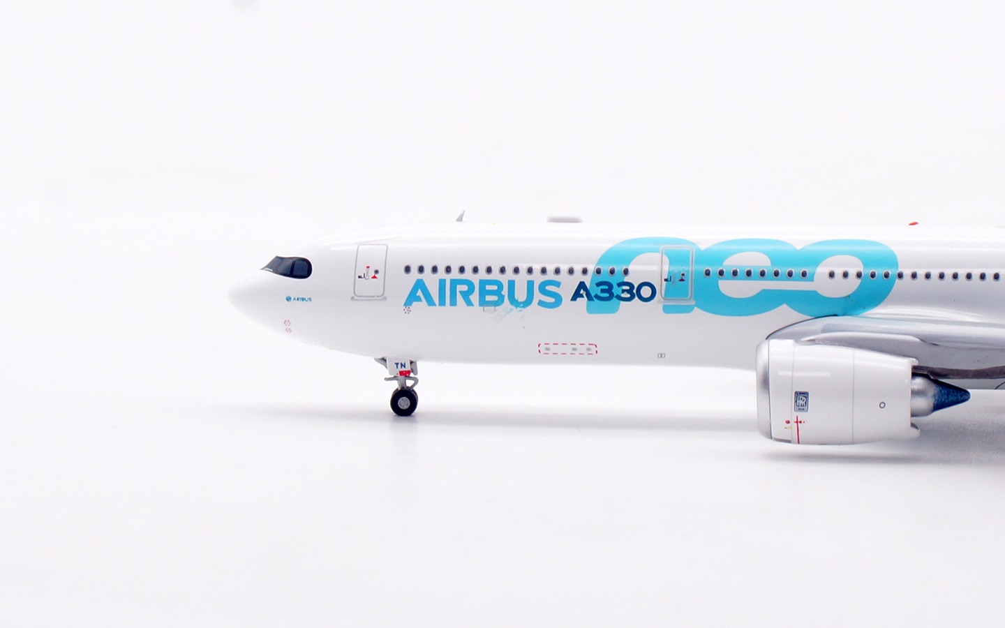 Aviation 400 1:400 Airbus Industries F-WTTN Airbus A330-900 - Image 12