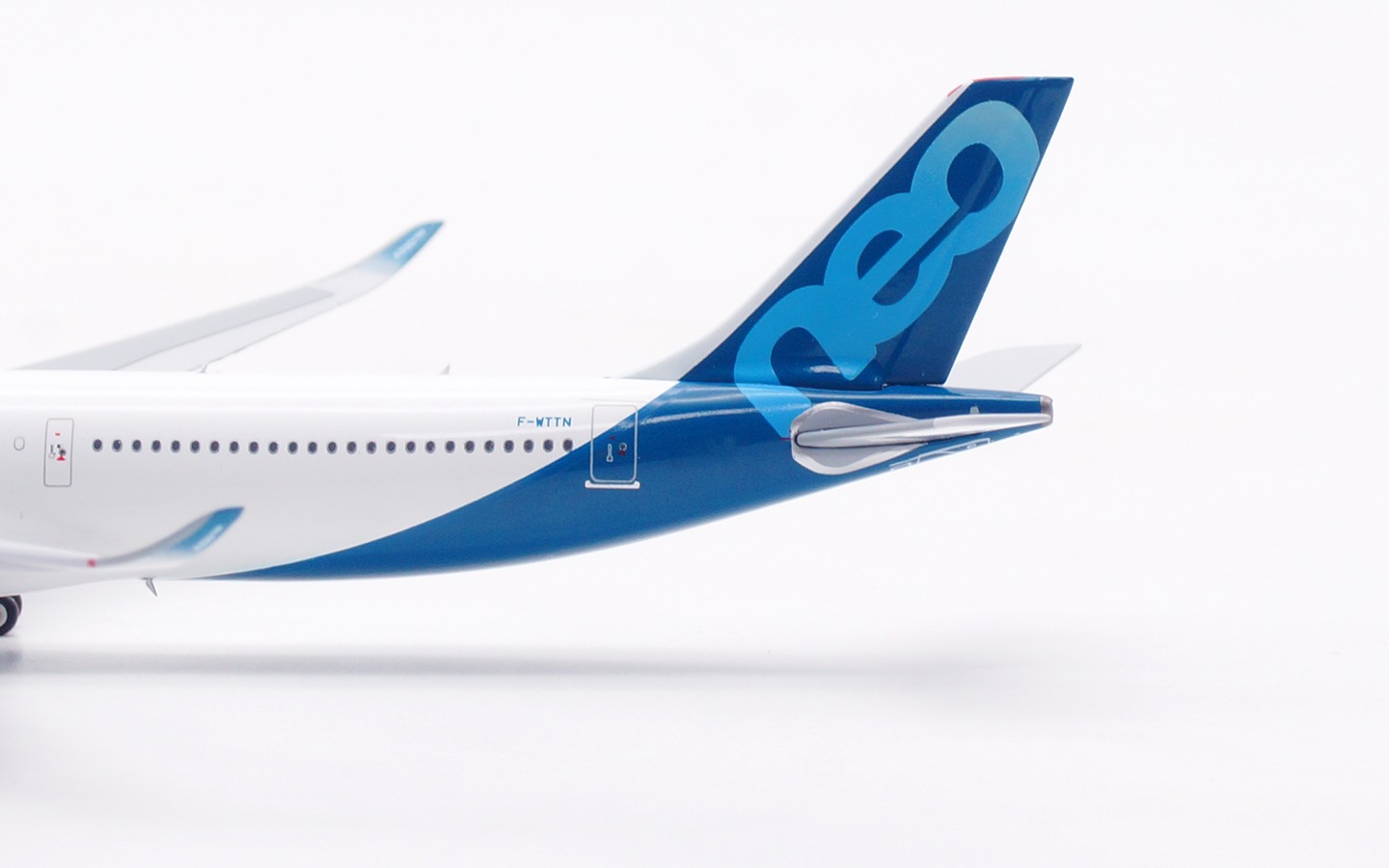 Aviation 400 1:400 Airbus Industries F-WTTN Airbus A330-900 - Image 13