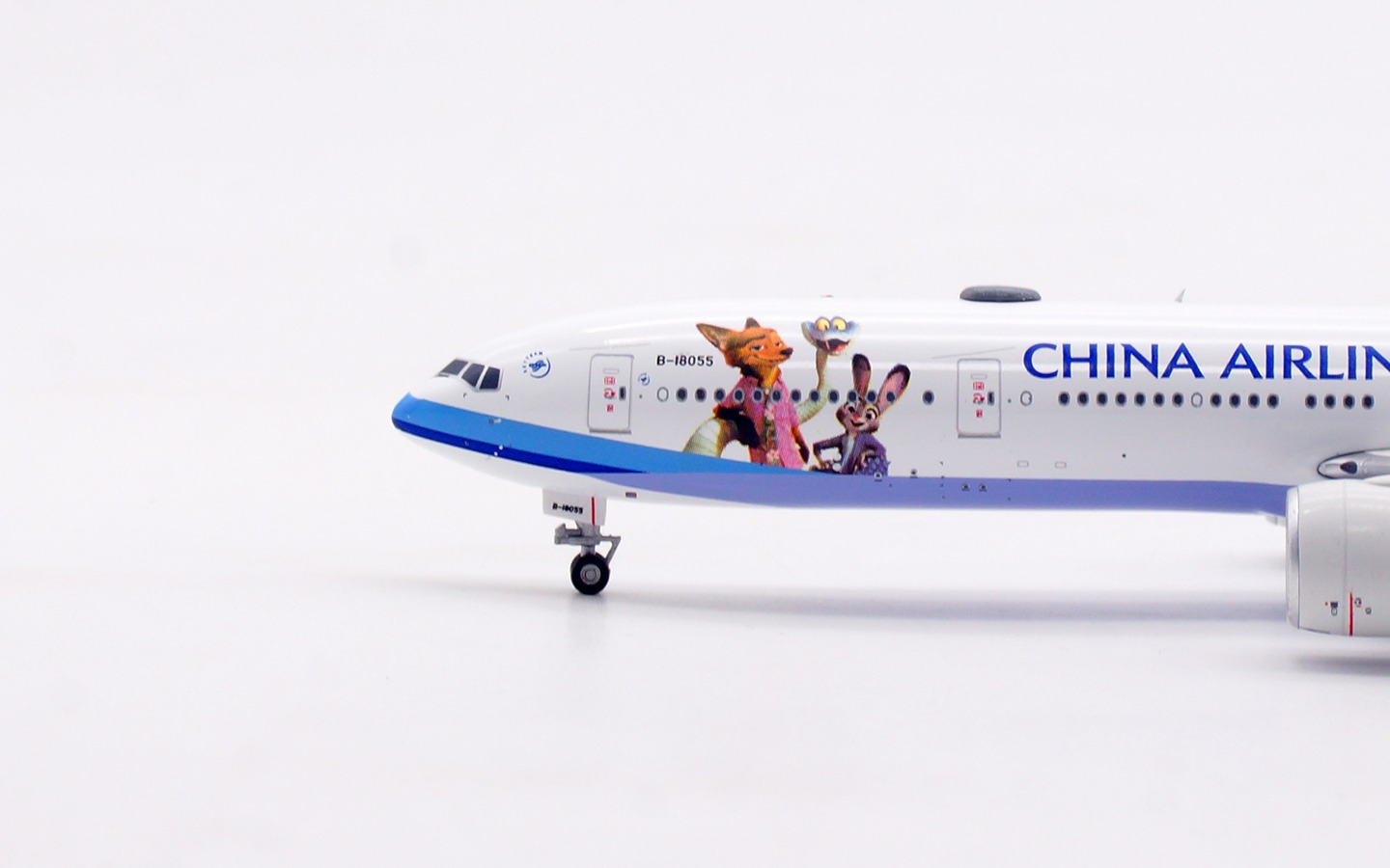Aviation 400 1:400 China Airlines B-18055 Boeing 777-300 - Image 10