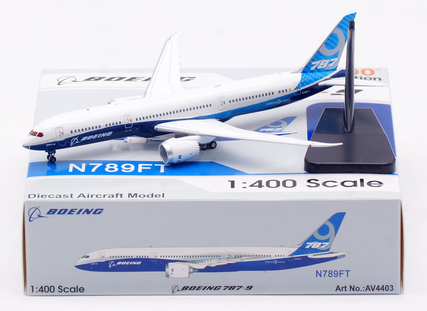 Aviation 400 1:400 Boeing Aircraft Company N789FT Boeing 787-9