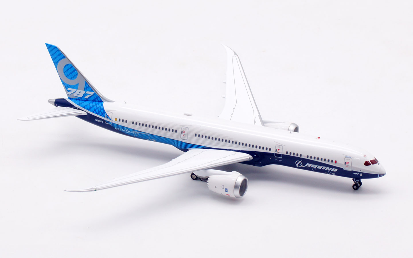 Aviation 400 1:400 Boeing Aircraft Company N789FT Boeing 787-9 - Image 3