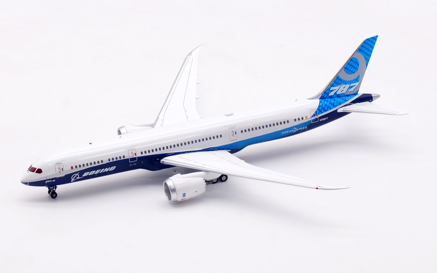 Aviation 400 1:400 Boeing Aircraft Company N789FT Boeing 787-9 - Image 4