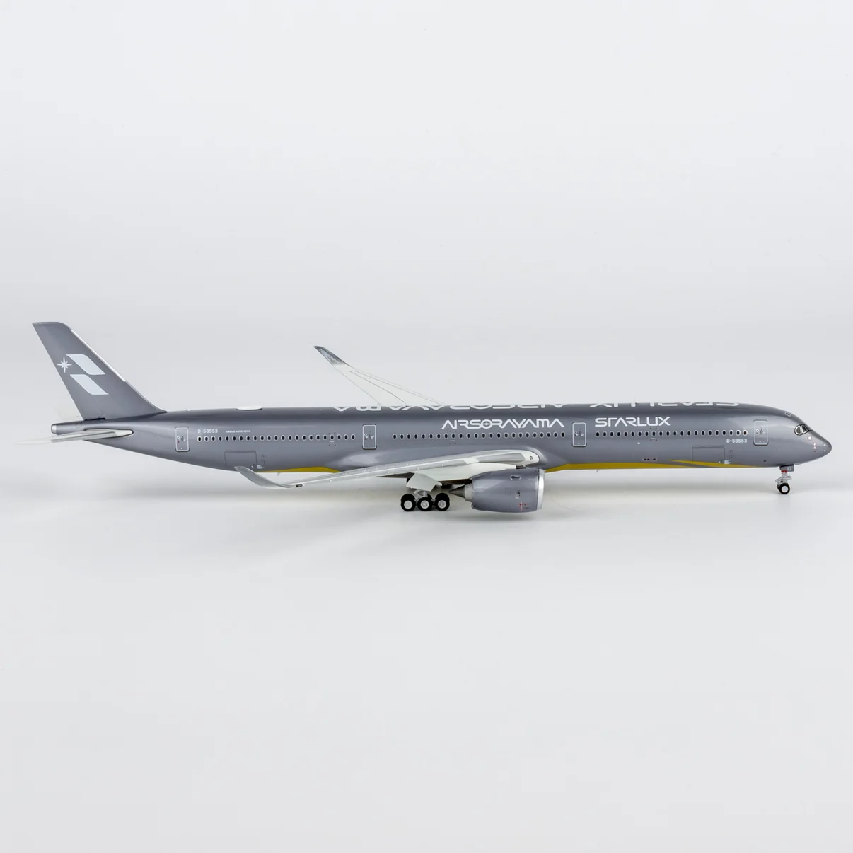 YY Wings 1:400 Starlux Airlines B-58553 Airbus A350-1000 *** PRE-ORDER DUE OCTOBER/NOVEMBER 2026 *** - Image 5