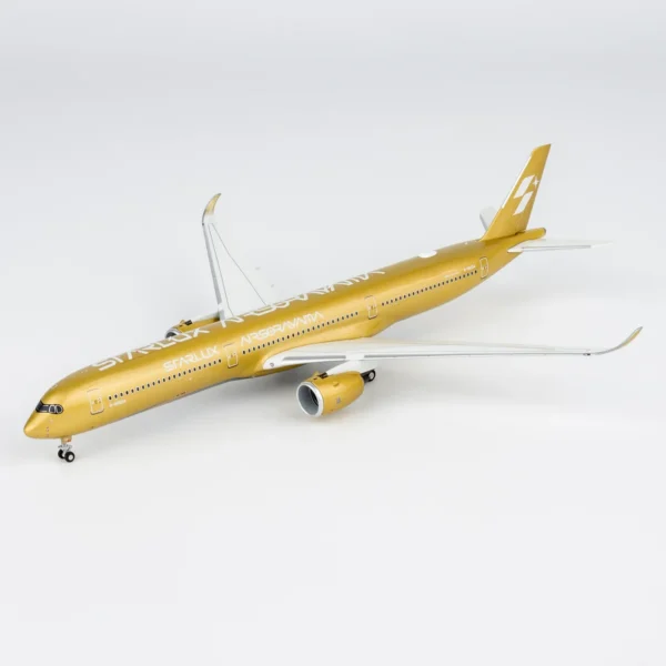 YY Wings 1:400 Starlux Airlines B-58554 Airbus A350-1000 [FLAPS DOWN] *** PRE-ORDER DUE OCTOBER/NOVEMBER 2026 ***