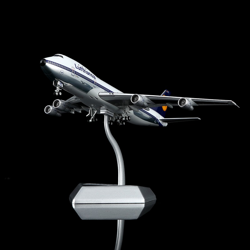 YY Wings 1:400 Lufthansa D-ABYC Boeing 747-100 *** PRE-ORDER DUE OCTOBER/NOVEMBER 2026 *** - Image 3