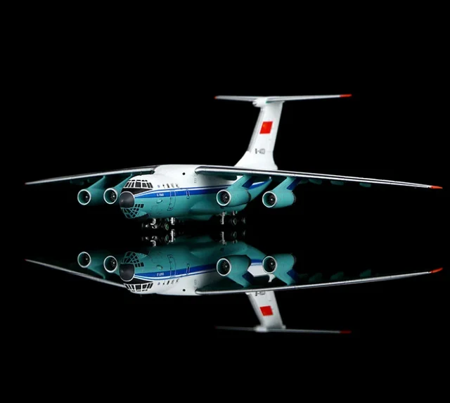 YY Wings 1:400 China United Airlines B-4031 Ilyushin IL-76 *** PRE-ORDER DUE OCTOBER/NOVEMBER 2026 *** - Image 4