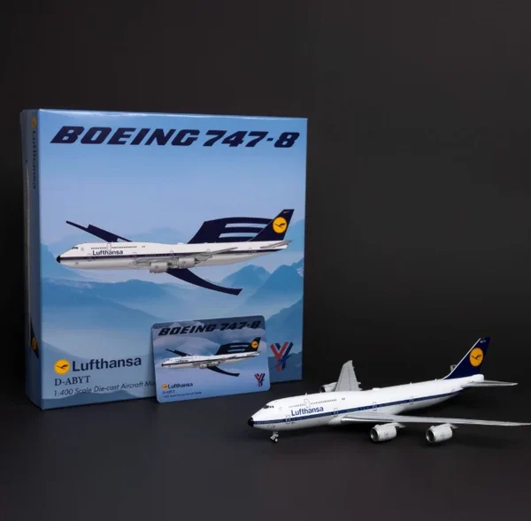 YY Wings 1:400 Lufthansa D-ABYT Boeing 747-8 [FLAPS DOWN] *** PRE-ORDER DUE OCTOBER/NOVEMBER 2026 ***